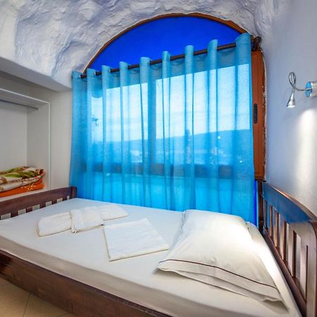 Hotel Shpella เบราท ภายนอก รูปภาพ